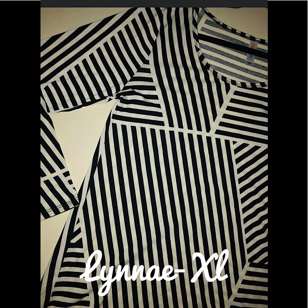 New With Tags LulaRoe XL Long Sleeve Lynnae